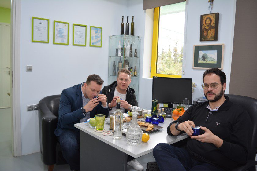 olijfolie-tasting bij Cretanthos