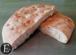 Lagana – Een traditioneel Grieks, zuivelvrij, plat brood
