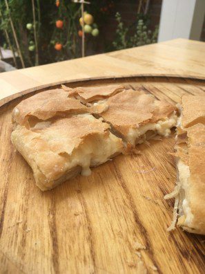 Bougatsa tiri
