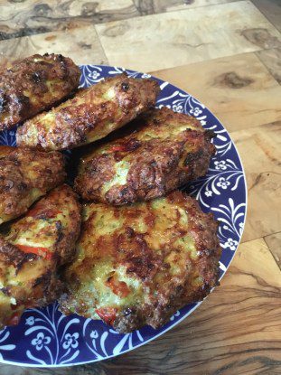 Kotokeftedes – Kipburgers uit de oven manouri
